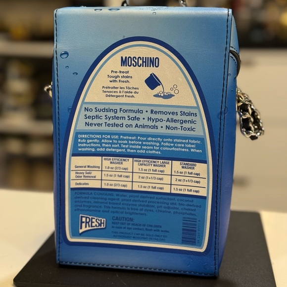 Moschino Laundry Detergent Graphic bag - excellent - Picture 2 of 9